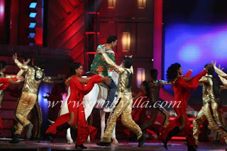 Akshay Kumar Performs at the Big Star Entertainment Awards