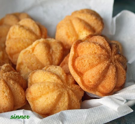 Kuih bahulu