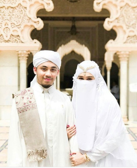 Foto Pengantin Muslimah Bercadar  