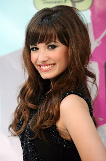 Blunt Bangs Hairstyles - Celebrity Haircut Ideas for Girls