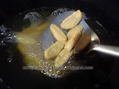 Menggoreng Biji Ketapang