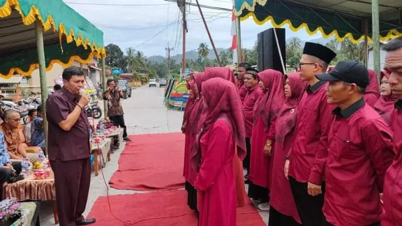 Pesan Penting Irwan Basir Pada Kukuhkan Pengurus LPM Kelurahan Batu Gadang, Harap Disimak!