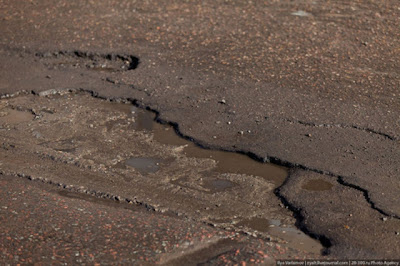 Bad Russian Roads Seen On www.coolpicturegallery.us