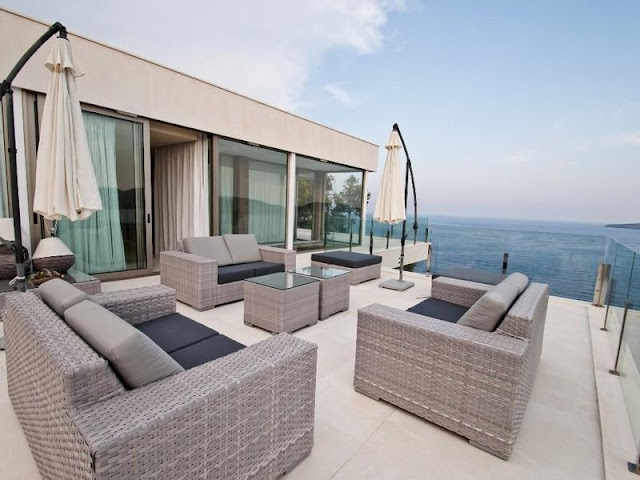 Top floor terrace with the ocean views