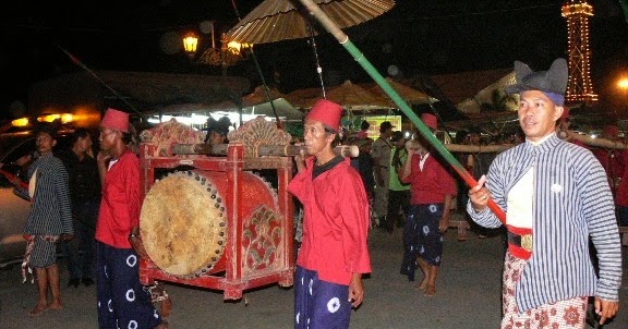 Artikel Bahasa Jawa Tentang Kebudayaan Sekaten