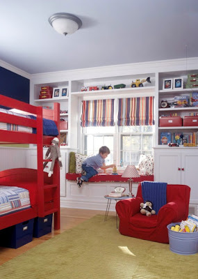 timeless red, white, and blue color scheme gives this boy's room 