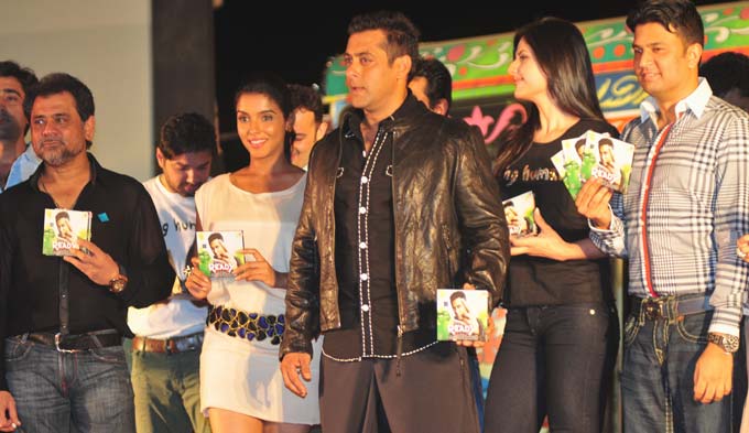 salman khan and zarine khan in ready. Salman Khan, Asin, Zarine