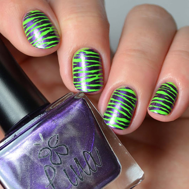 zebra print nail art