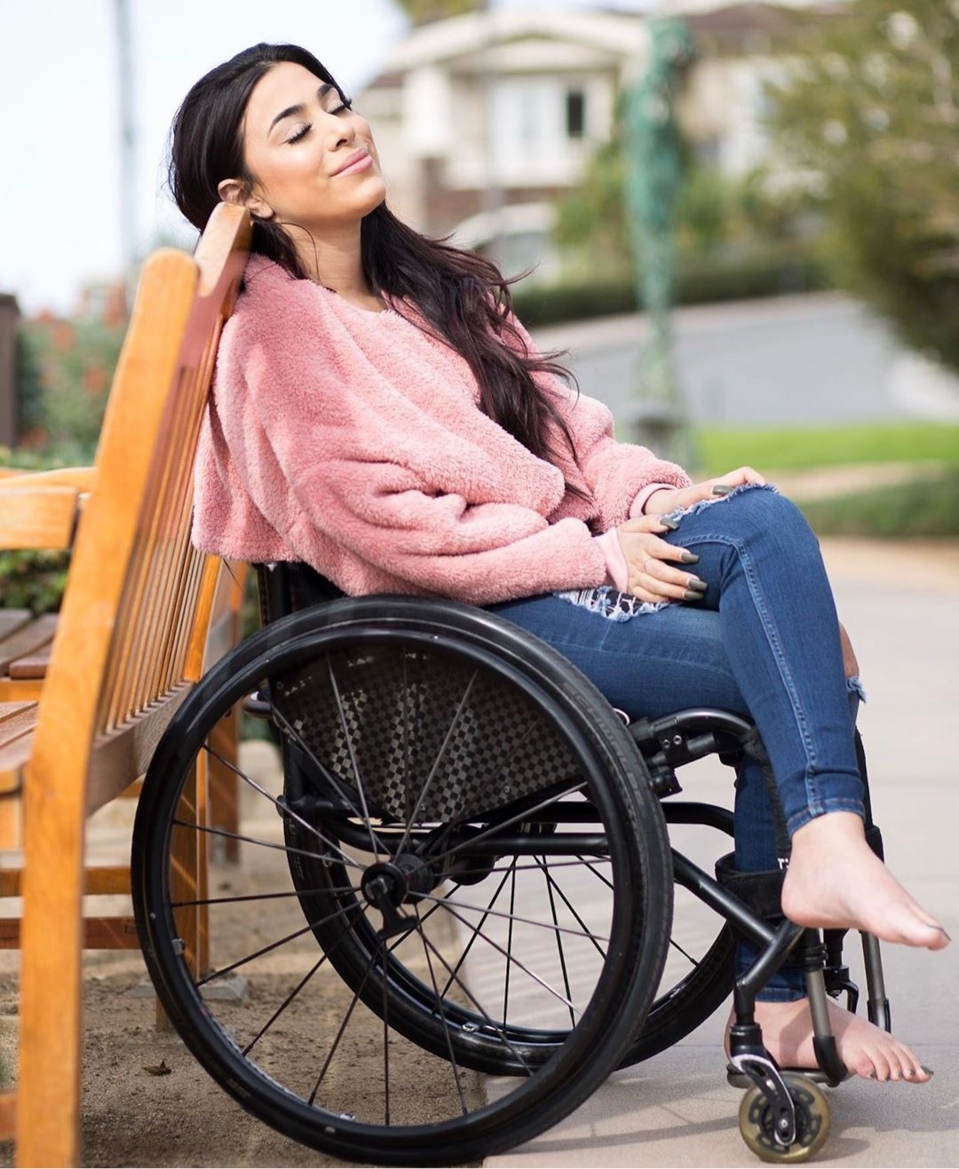 Amputee girls : people with disabilities are just like anyone