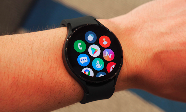 يمكن أن تحصل سلسلة Galaxy Watch 4 على دعم مساعد جوجل قريبًا