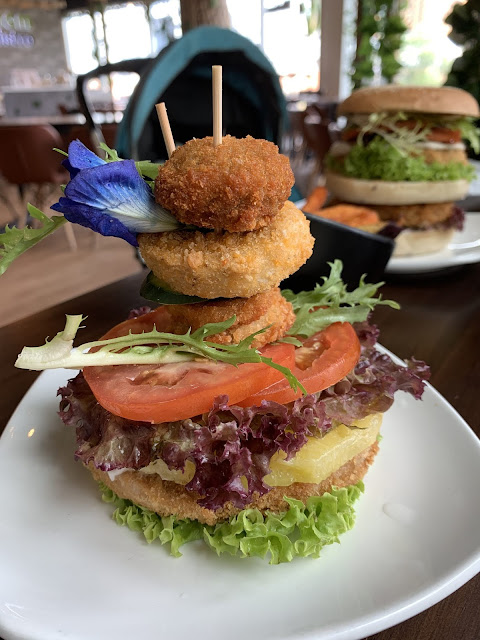 Vegetarian Restaurant With Amazing Views of Singapore River | nomVnom Bistro