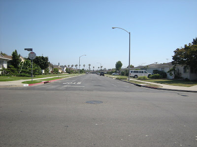 Coliseum and Norton, looking south on Norton