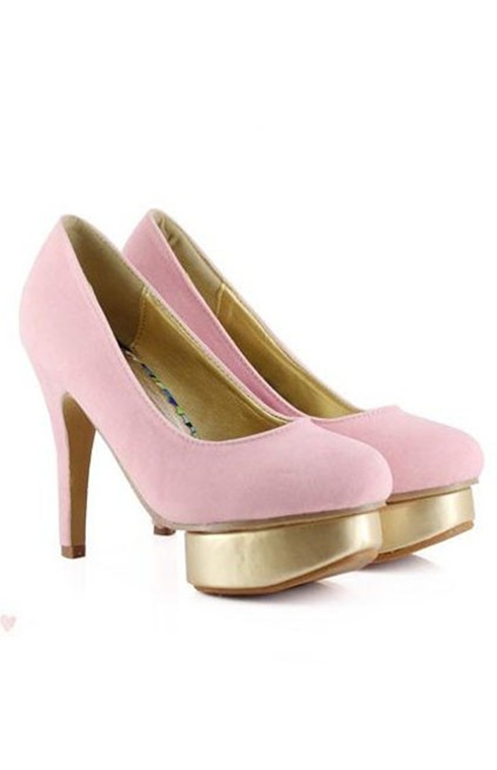 sexy-round-toe-suede-pumps-with-distinctive-platform