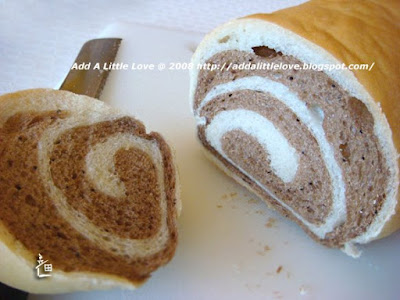 Cocoa Bread Roll