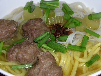 Anis' Diary : MEE BAKSO