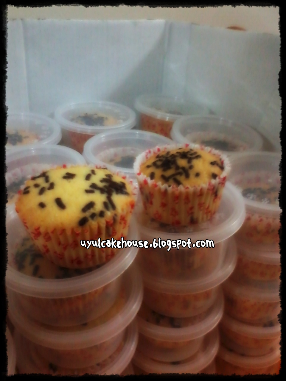 UyuL Cake House: VVIP Cupcake & Doorgift