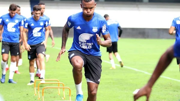 Oficial: Emelec, renueva Dixon Arroyo hasta 2023