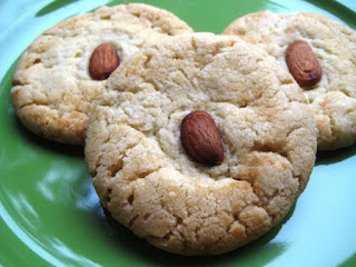 http://www.food.com/recipe/chinese-almond-cookies-302316