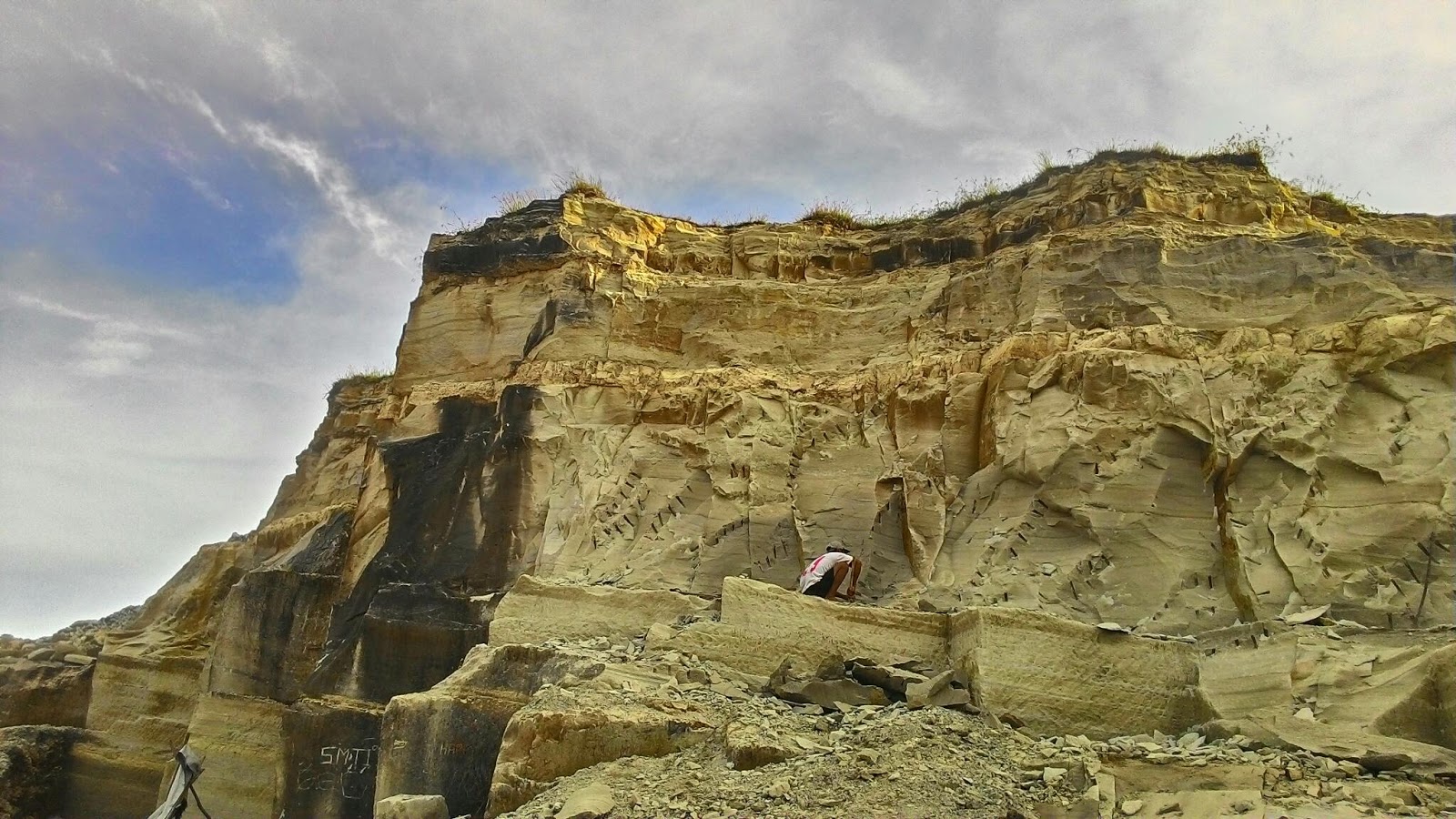 Tebing Batu Breksi Jogja