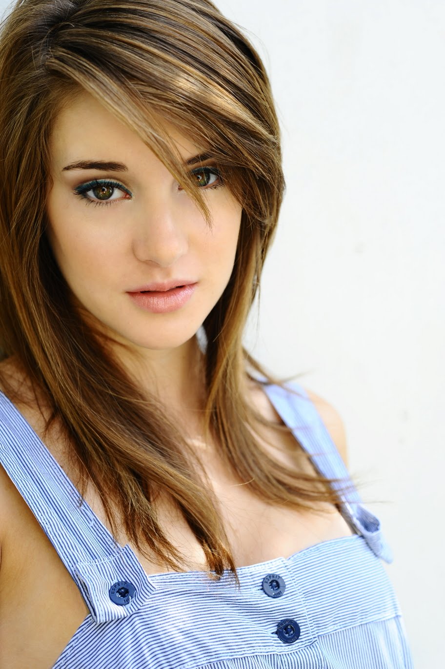 Shailene Woodley - Gallery Colection