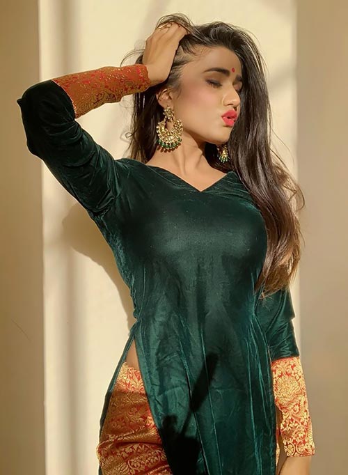 garima chaurasia hot indian model sexy body