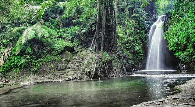 air terjun dikuningan