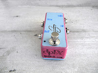 Single loop, True-Bypass effects looper, mini enclosure