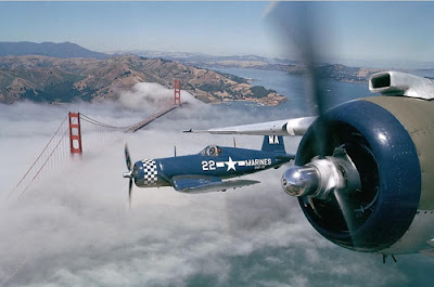 Pictures Of Plane Passing The Golden Gate Bridge