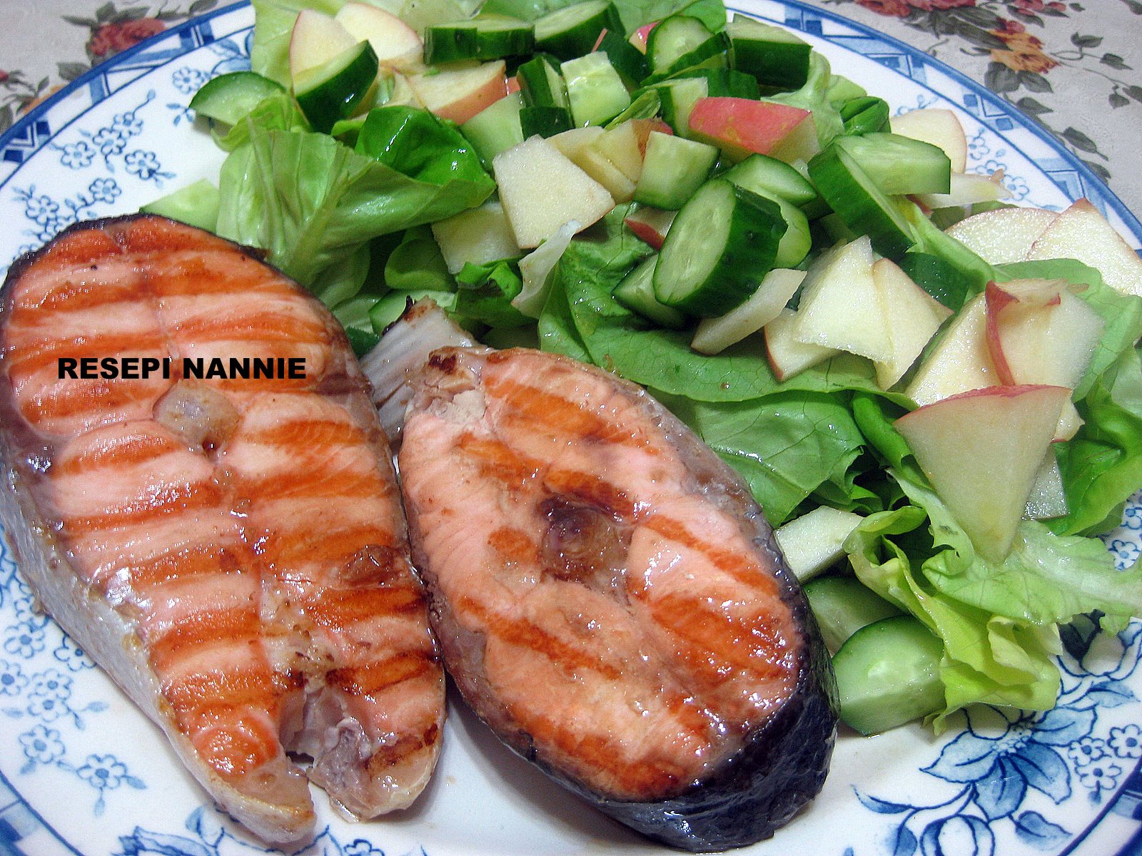 RESEPI NANNIE: Salmon grill dengan salad