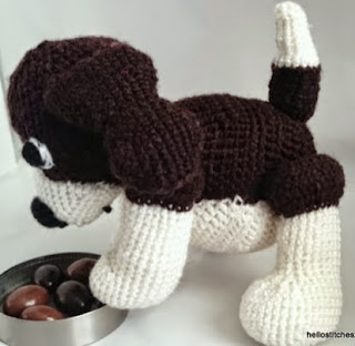 https://translate.googleusercontent.com/translate_c?depth=1&hl=es&prev=search&rurl=translate.google.es&sl=en&u=https://hellostitchesxo.wordpress.com/2015/01/20/beagle-dog-amigurumi-crochet-free-pattern/&usg=ALkJrhhfaxOTVfsQ9MEvAgzjiwetFuAOOA