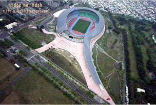 Stadion Bertenaga Surya Yang Pertama di Dunia