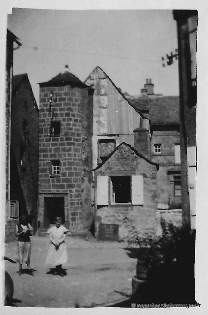 Besse en Chandesse, Puy-de-Dôme, Auvergne. Photo noir et blanc 1930