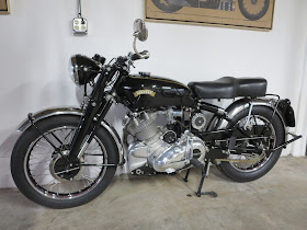 1949 Vincent Series C Comet