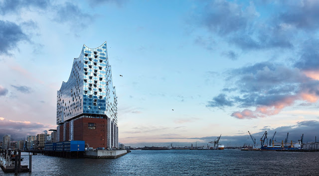 Elbphilharmonie, Hamburg - Photo Maxim Schulz