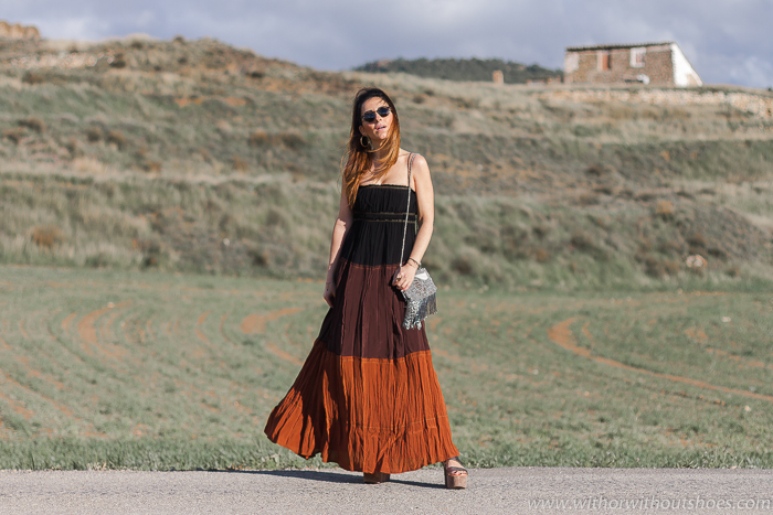 Influencer blogger influencer de moda de Valencia con ideas de looks para vestir con estilo 
