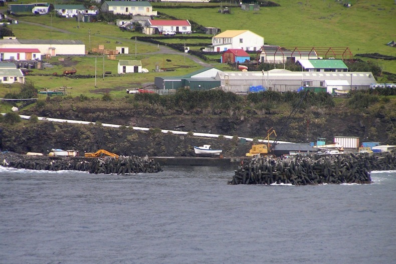 tristan-da-cunha-1 tristan-da-cunha-1