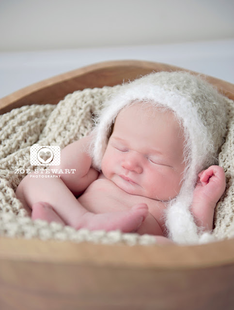 Newborn, prop, bear, hat, edinburgh, photographer, zoe, stewart, female, studio, portrait, natural, light, beautiful, zoestewart, photography, bowl