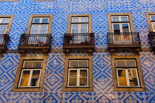 Ceramic tile façade in Portugal