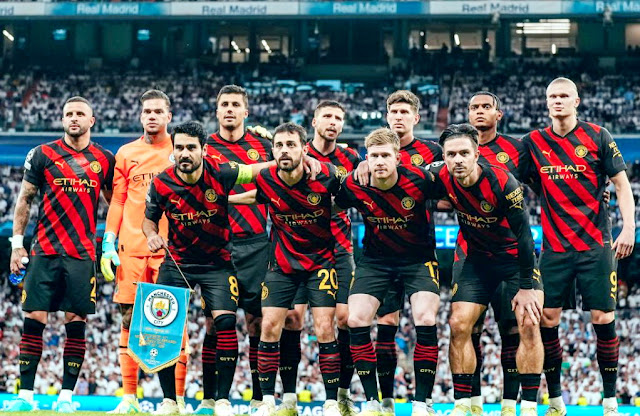 MANCHESTER CITY F. C. Temporada 2022-23. Kyle Walker, Ederson, Rodrigo, Rúben Dias, John Stones, Manuel Akanji, Erling Haaland. İlkay Gündoğan, Bernardo Silva, Kevin De Bruyne y Grealish. REAL MADRID C. F. 1 🆚 MANCHESTER CITY F. C. 1 Martes 09/05/2023, 21:00 horas. Liga de Campeones de la UEFA, semifinal, partido de ida. Madrid, España, estadio Santiago Bernabéu: 63.485 espectadores. GOLES: ⚽1-0: 36’, Vinicius Júnior. ⚽1-1: 67’, Kevin De Bruyne.