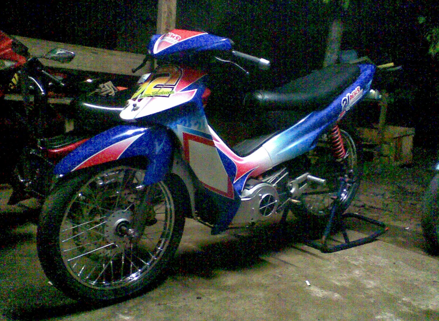 Modifikasi F 1 Zr