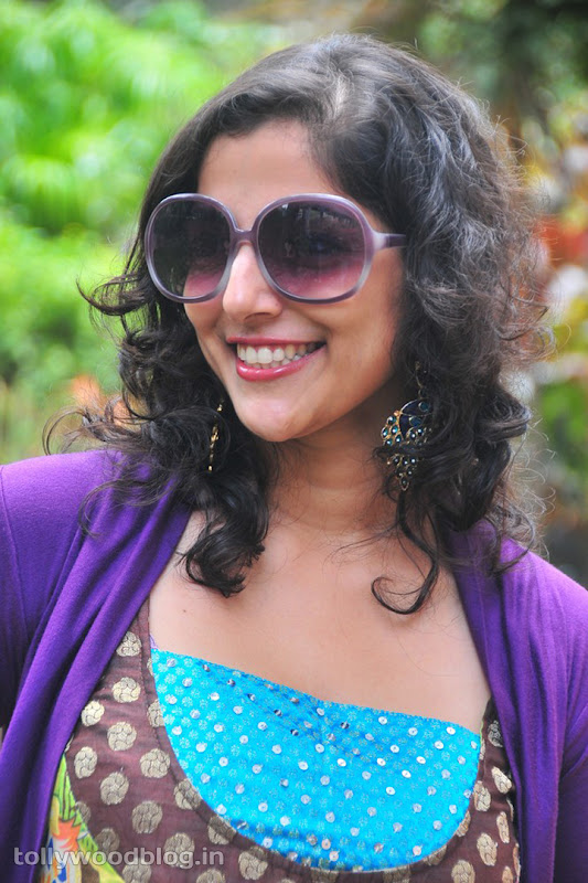 Nishanti Evani Latest Cute Photos cleavage