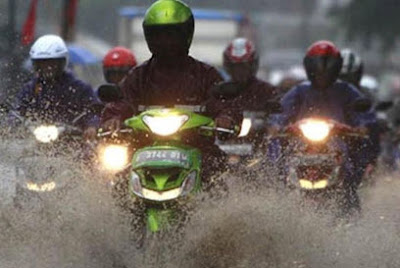 Cara Ampuh Mencegah Motor Berkarat Saat Musim Hujan