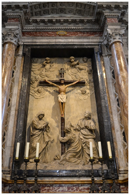 Katedra Duomo - Siena - Włochy - ołtarz boczny