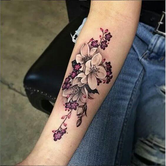 Tatuagens chiques femininas: + de 30 modelos para quem ama flores