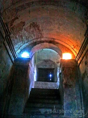 Stairs leading to the underground crypt