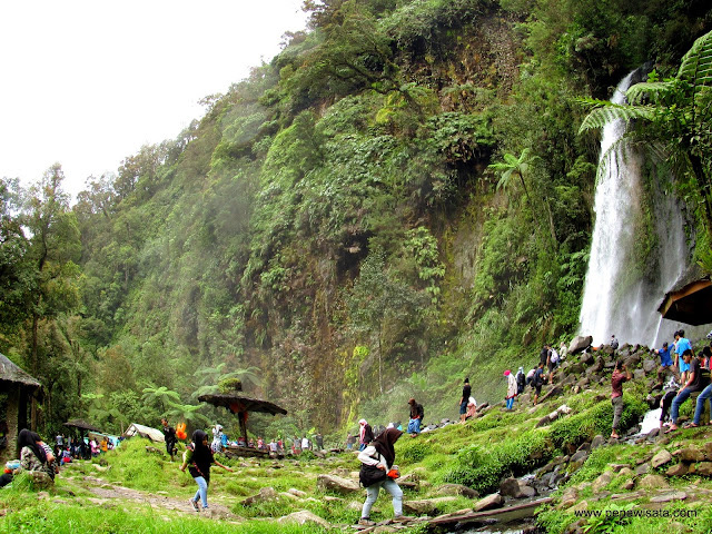 Air terjun Cibeureum Cianjur