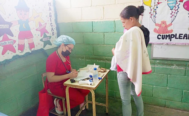 800 PERSONAS SE BENEFICIARON CON LA JORNADA MÉDICA DR. TAMAKUN EN LAS VERAS