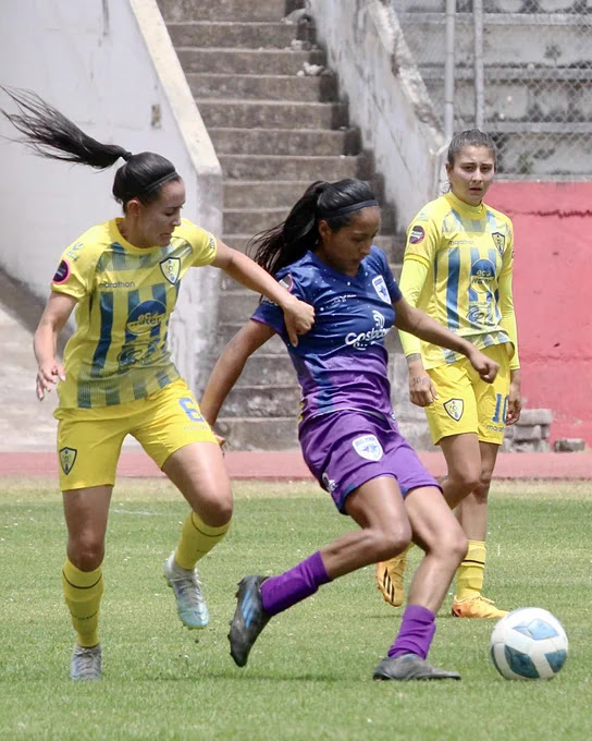 LA PRENSA  Diario - Fútbol Femenino / Uruguay empató con Chile en Sub 17