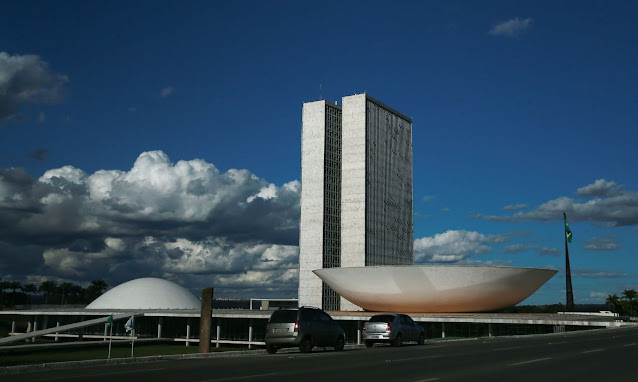 Câmara aprova texto-base do novo código eleitoral