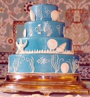 Below are 15 wedding cakes pictures to inspire you Bright celestial blue 